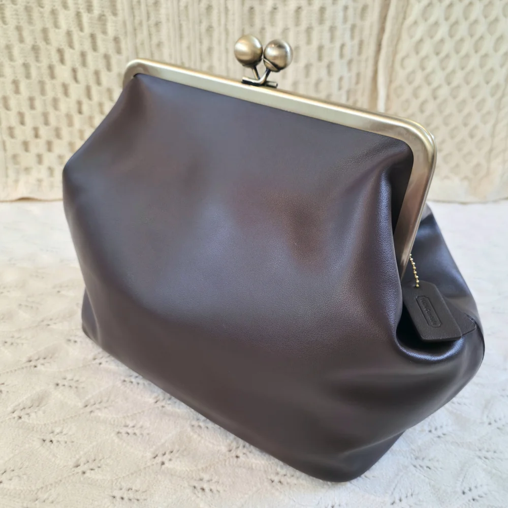 Large Kisslock bag in Chocolate Brown-New without tag - Picture 2 of 12